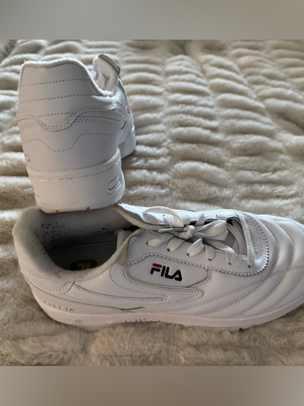 FILA White Athletic Sneakers Men’s Size 10.5 Lace Up Walking Shoes